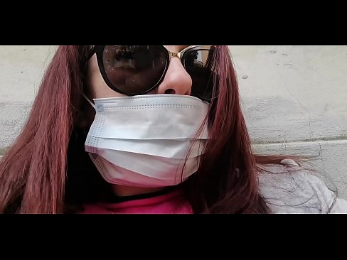 ❤️ Ніколетта мститься своєму сусіду і пісяє в його гаражі (Спеціальний італійський карантин Covid19) Секс-відео у нас ❌️